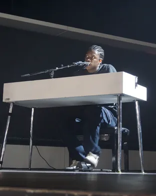 Daniel Caesar Paris